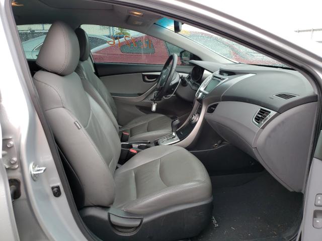 Photo 4 VIN: 5NPDH4AE2CH150260 - HYUNDAI ELANTRA GL 