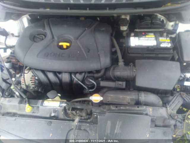 Photo 9 VIN: 5NPDH4AE2DH156593 - HYUNDAI ELANTRA 