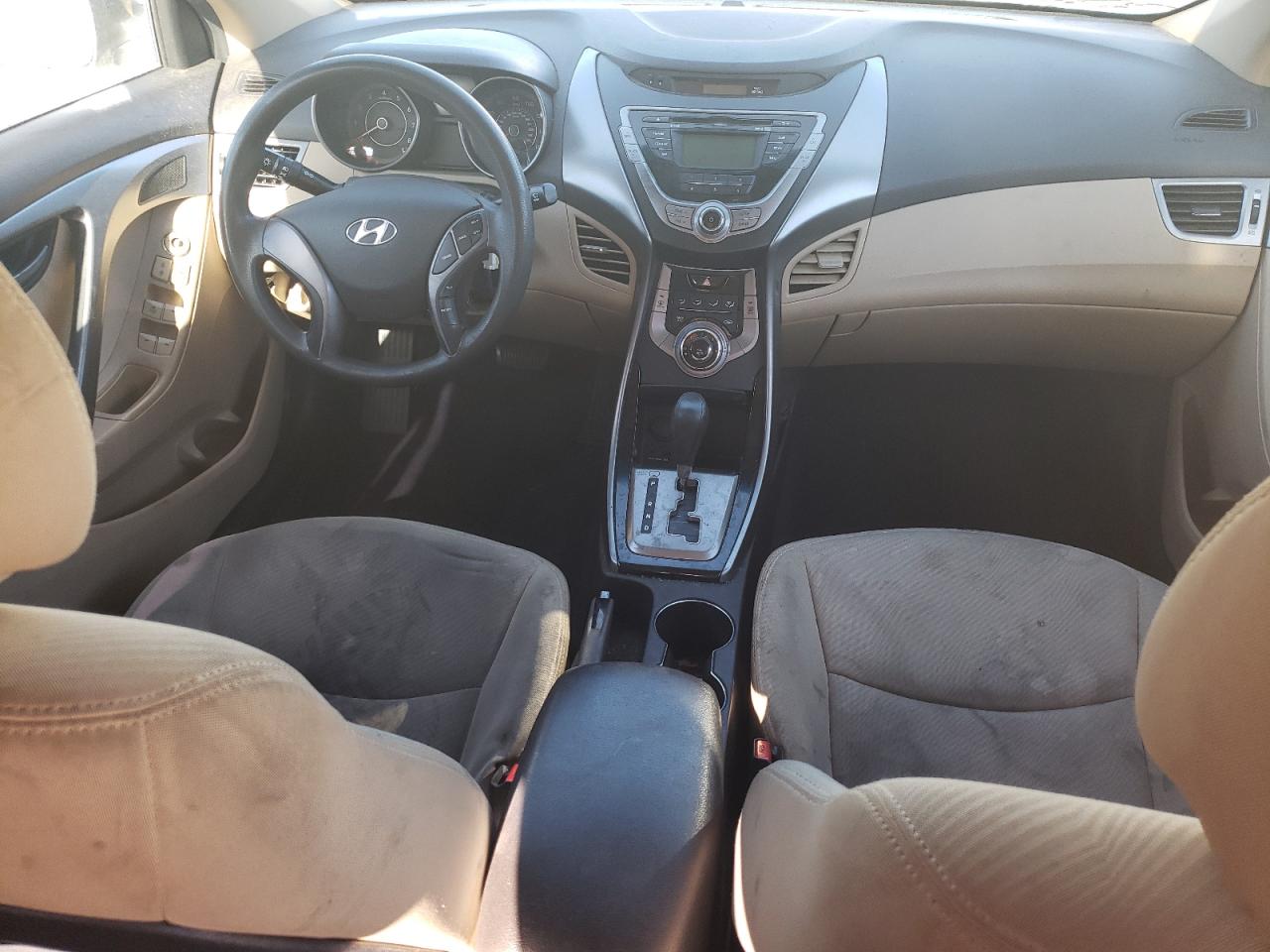 Photo 7 VIN: 5NPDH4AE2DH186256 - HYUNDAI ELANTRA 