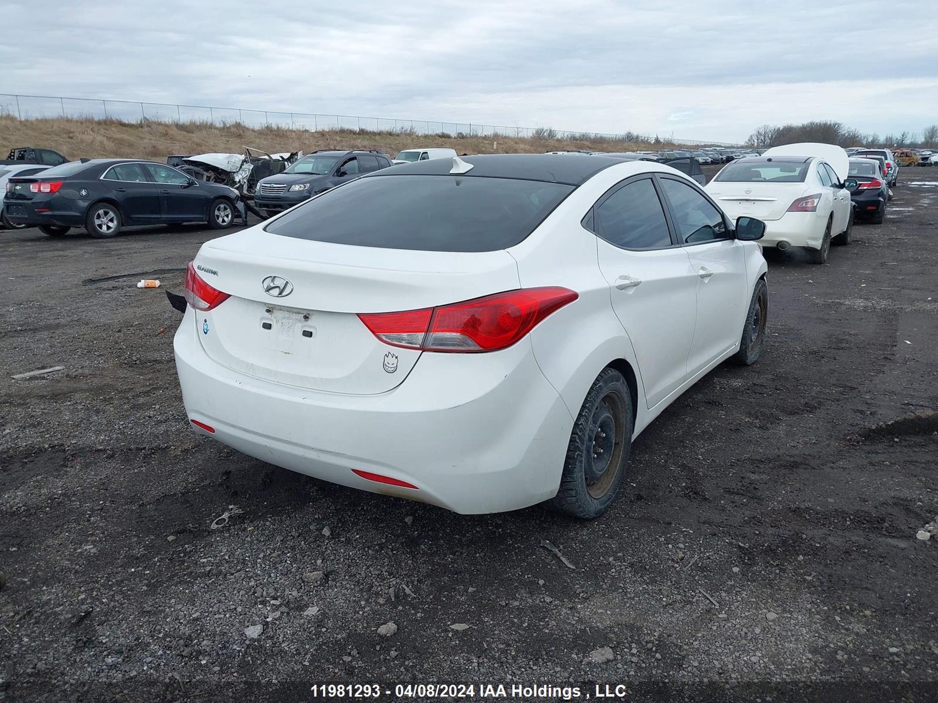 Photo 3 VIN: 5NPDH4AE2DH190436 - HYUNDAI ELANTRA 