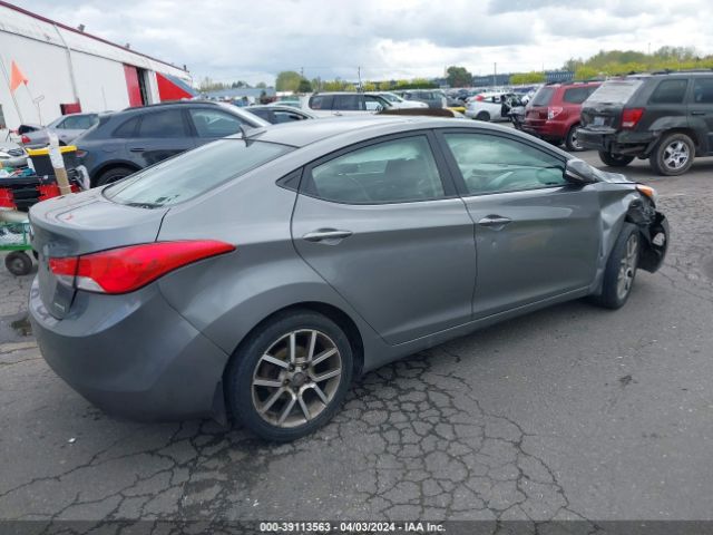 Photo 3 VIN: 5NPDH4AE2DH205713 - HYUNDAI ELANTRA 