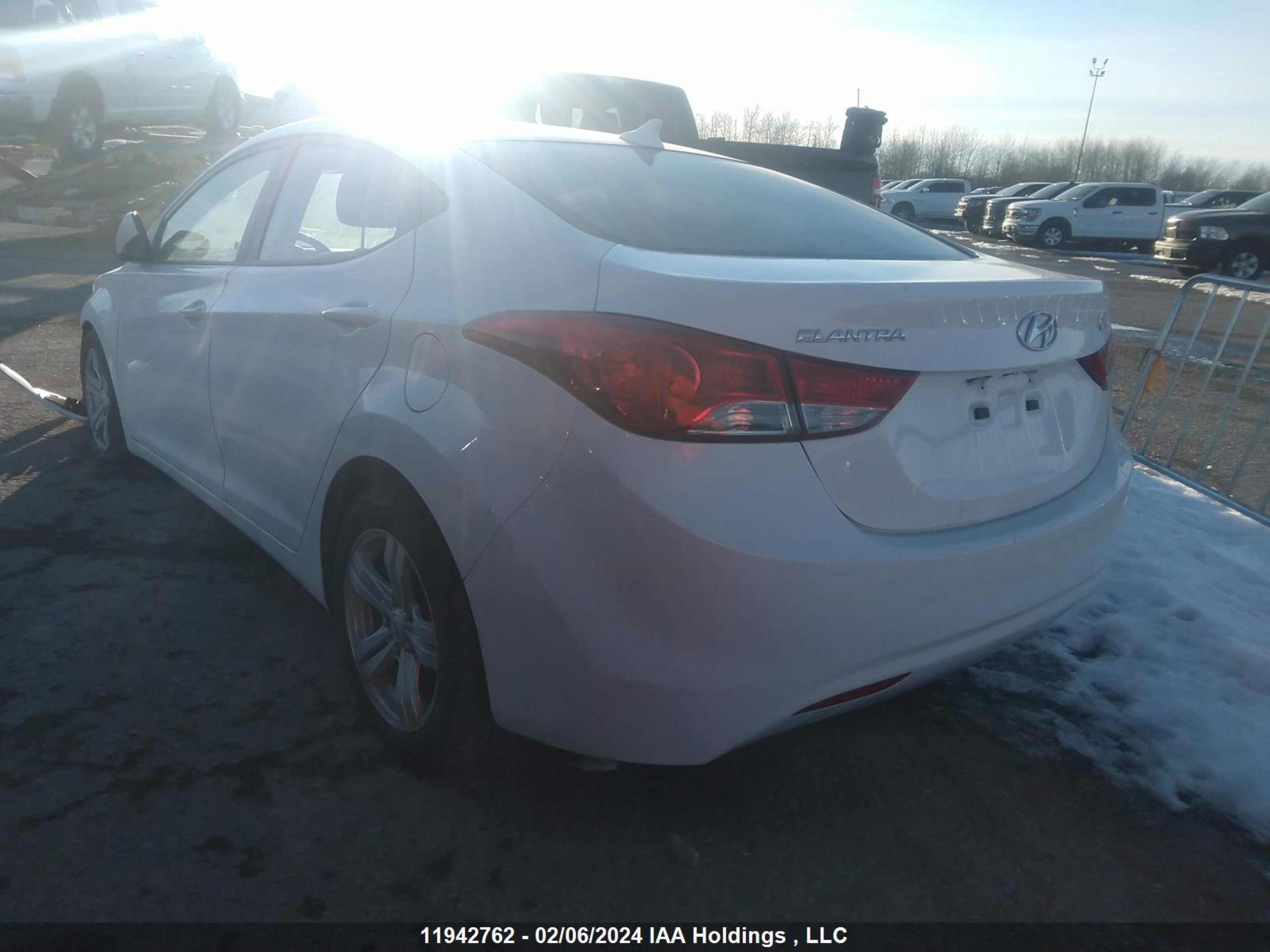 Photo 2 VIN: 5NPDH4AE2DH208983 - HYUNDAI ELANTRA 