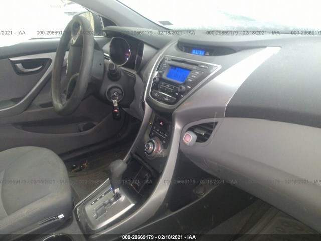 Photo 4 VIN: 5NPDH4AE2DH222334 - HYUNDAI ELANTRA 