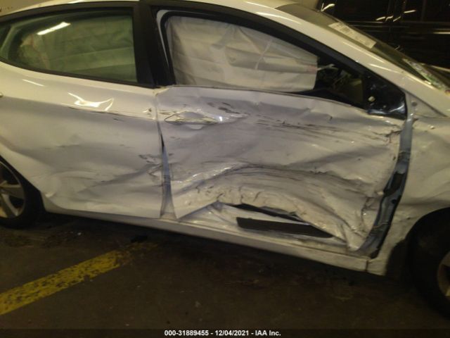 Photo 5 VIN: 5NPDH4AE2DH224939 - HYUNDAI ELANTRA 