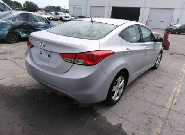 Photo 3 VIN: 5NPDH4AE2DH227002 - HYUNDAI ELANTRA 