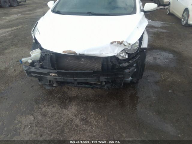 Photo 5 VIN: 5NPDH4AE2DH228277 - HYUNDAI ELANTRA 