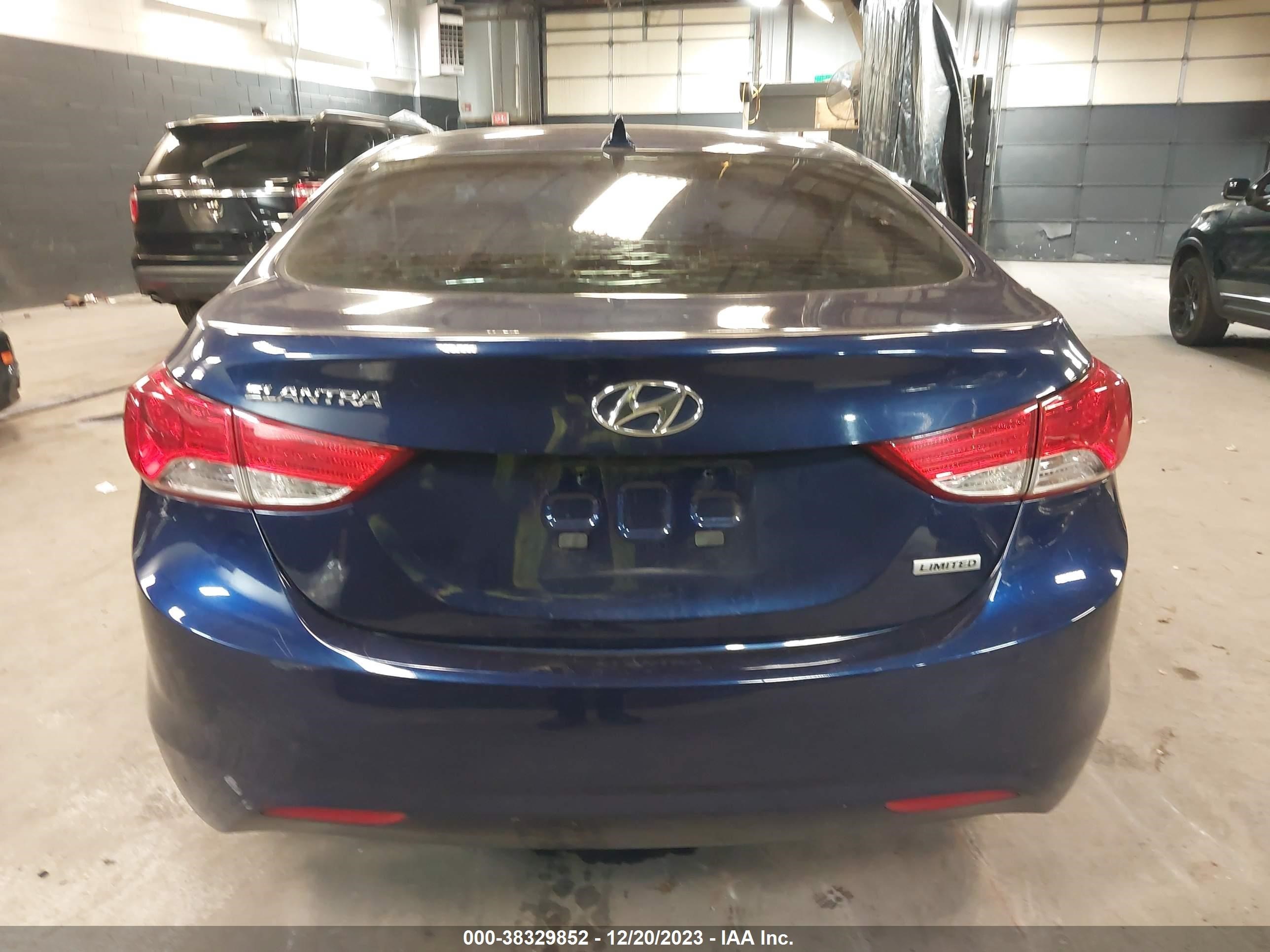 Photo 15 VIN: 5NPDH4AE2DH251106 - HYUNDAI ELANTRA 