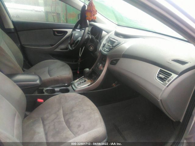 Photo 4 VIN: 5NPDH4AE2DH253213 - HYUNDAI ELANTRA 