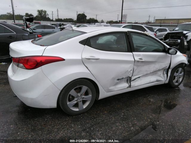 Photo 3 VIN: 5NPDH4AE2DH259030 - HYUNDAI ELANTRA 