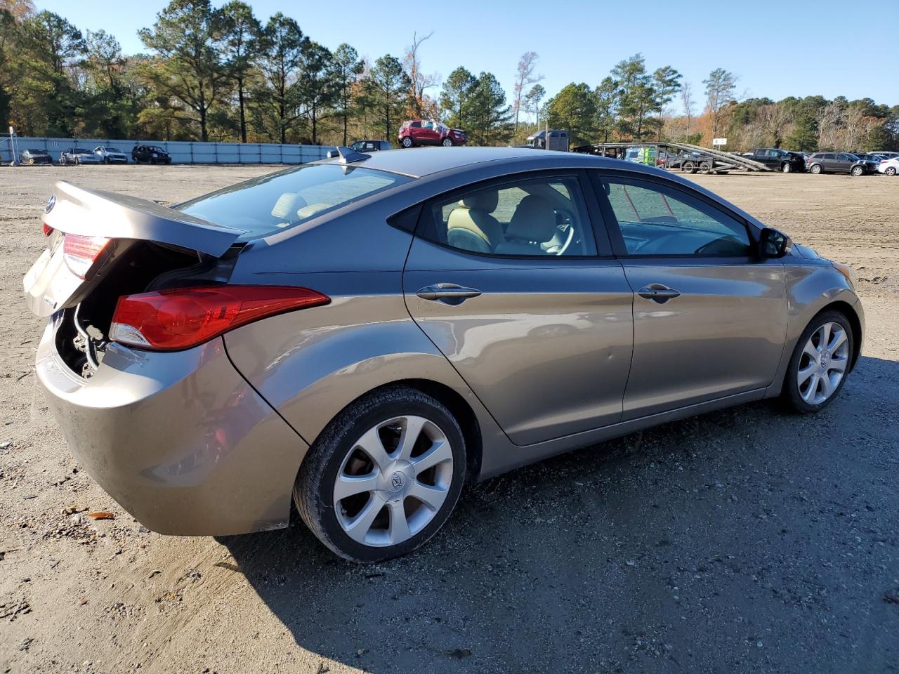 Photo 2 VIN: 5NPDH4AE2DH287538 - HYUNDAI ELANTRA 