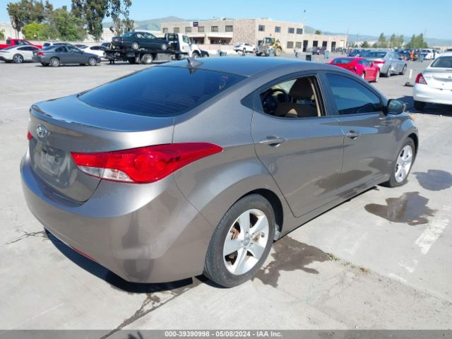 Photo 3 VIN: 5NPDH4AE2DH300532 - HYUNDAI ELANTRA 