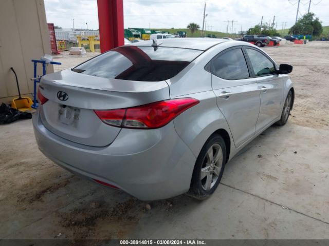 Photo 3 VIN: 5NPDH4AE2DH306945 - HYUNDAI ELANTRA 