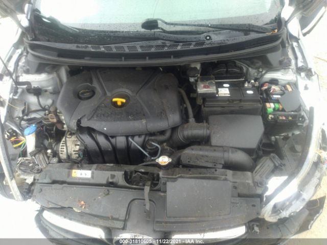 Photo 9 VIN: 5NPDH4AE2DH328332 - HYUNDAI ELANTRA 