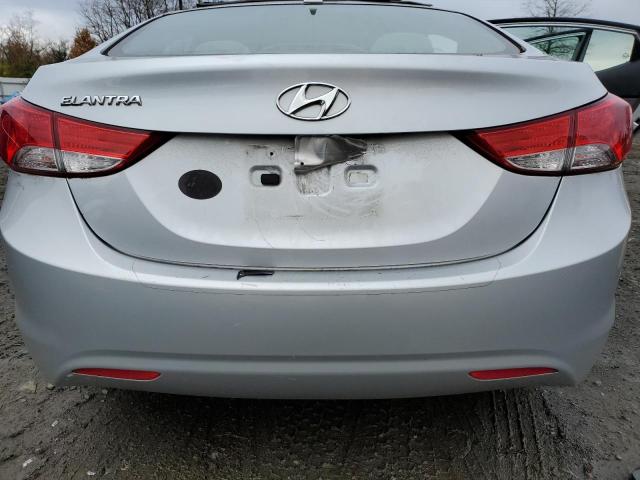 Photo 5 VIN: 5NPDH4AE2DH328833 - HYUNDAI ELANTRA 