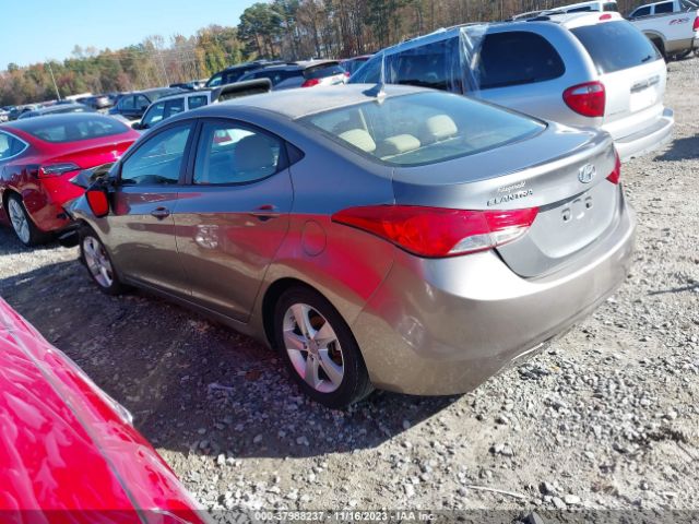 Photo 2 VIN: 5NPDH4AE2DH330453 - HYUNDAI ELANTRA 