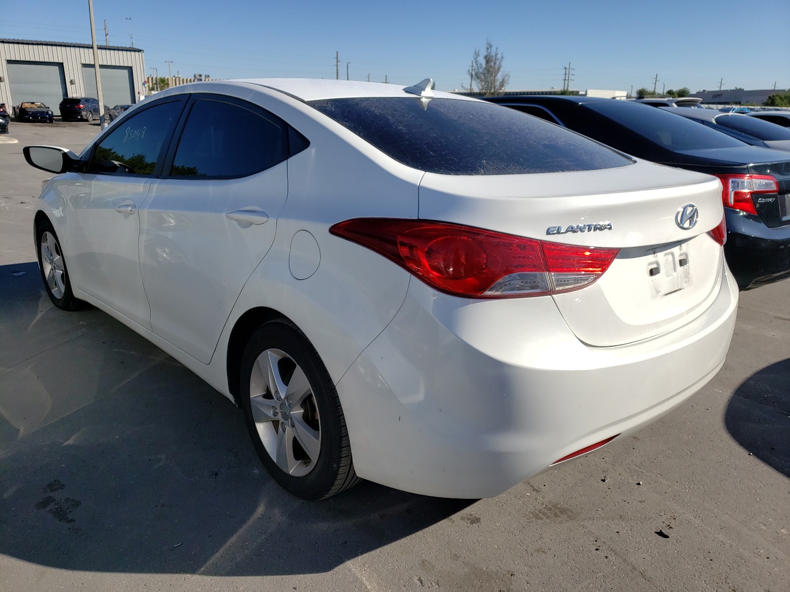 Photo 2 VIN: 5NPDH4AE2DH353053 - HYUNDAI ELANTRA GL 