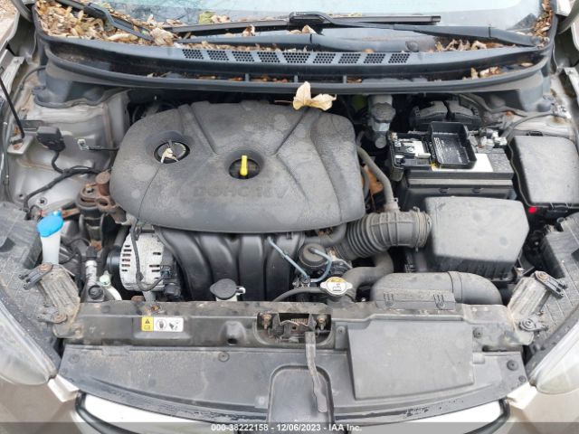 Photo 9 VIN: 5NPDH4AE2DH356325 - HYUNDAI ELANTRA 