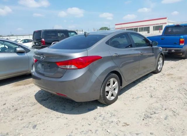 Photo 3 VIN: 5NPDH4AE2DH358575 - HYUNDAI ELANTRA 