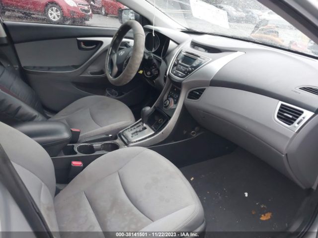 Photo 4 VIN: 5NPDH4AE2DH373125 - HYUNDAI ELANTRA 