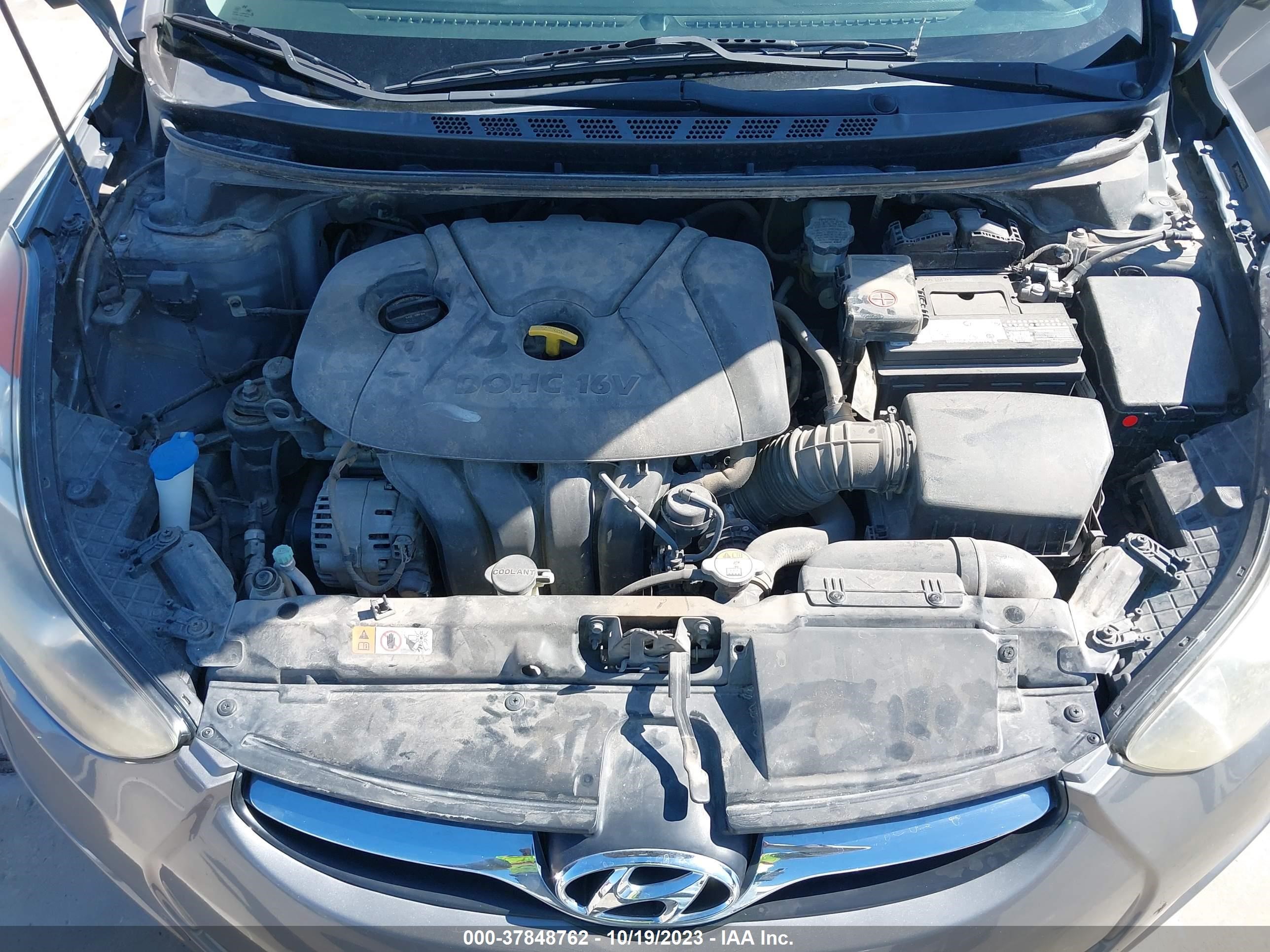 Photo 9 VIN: 5NPDH4AE2DH373223 - HYUNDAI ELANTRA 