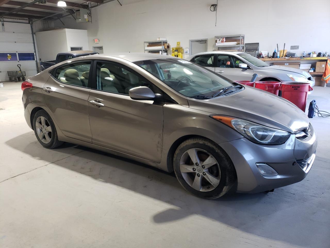 Photo 3 VIN: 5NPDH4AE2DH373819 - HYUNDAI ELANTRA 