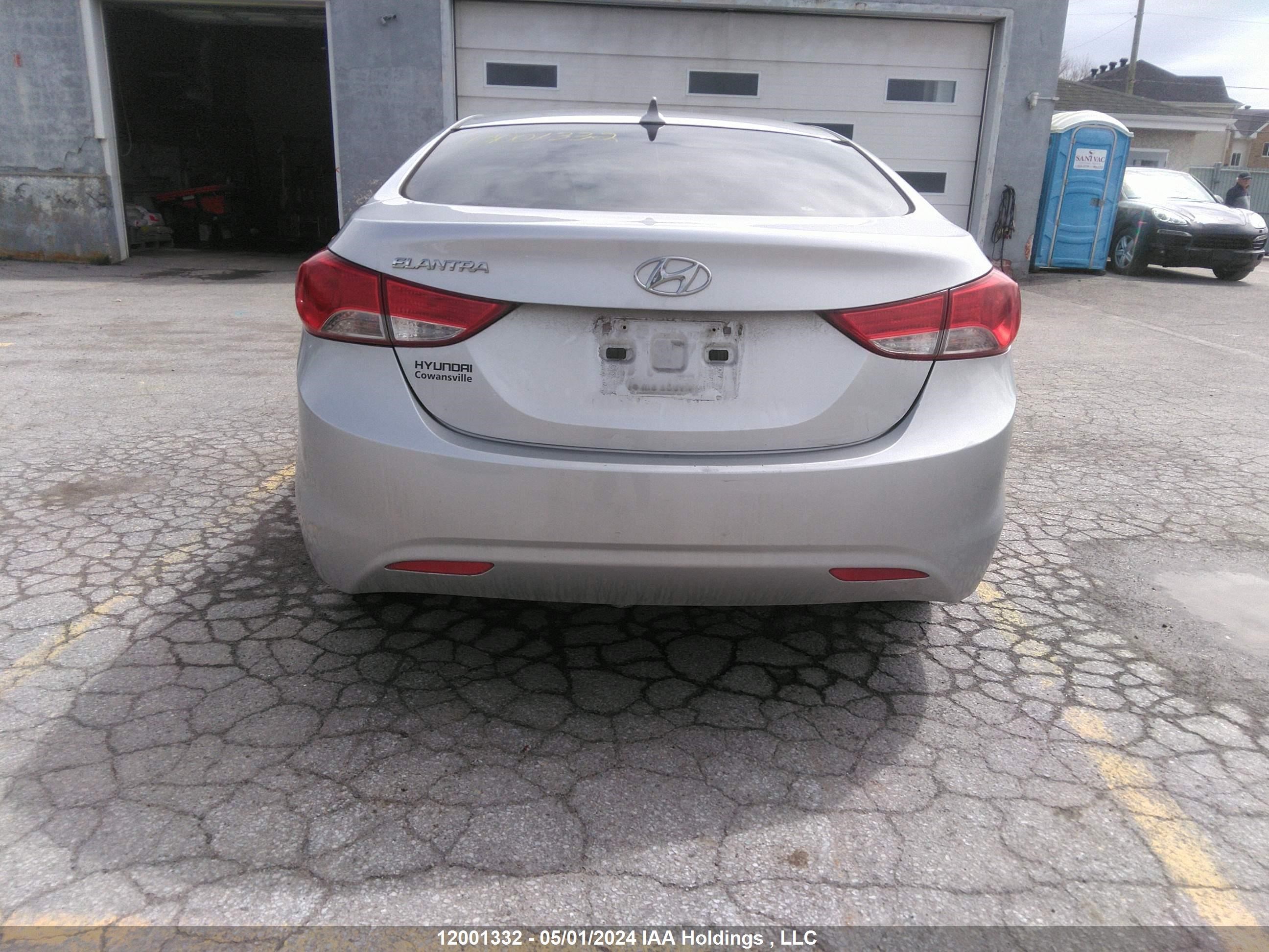 Photo 16 VIN: 5NPDH4AE2DH379250 - HYUNDAI ELANTRA 