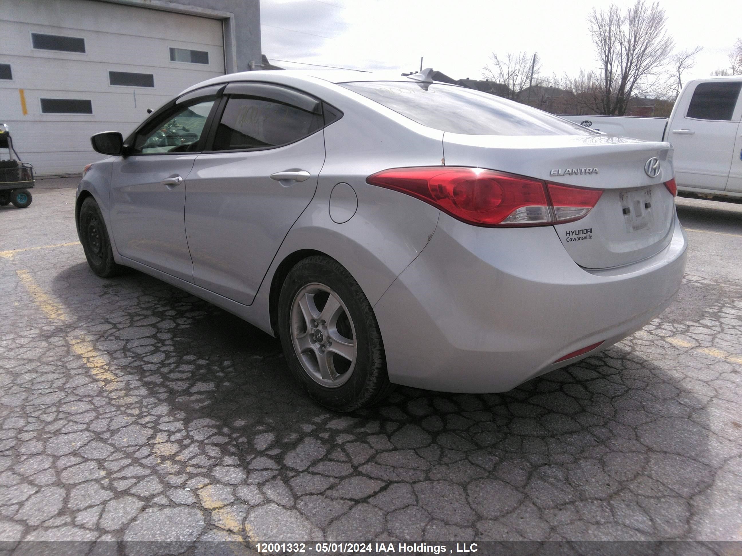 Photo 2 VIN: 5NPDH4AE2DH379250 - HYUNDAI ELANTRA 