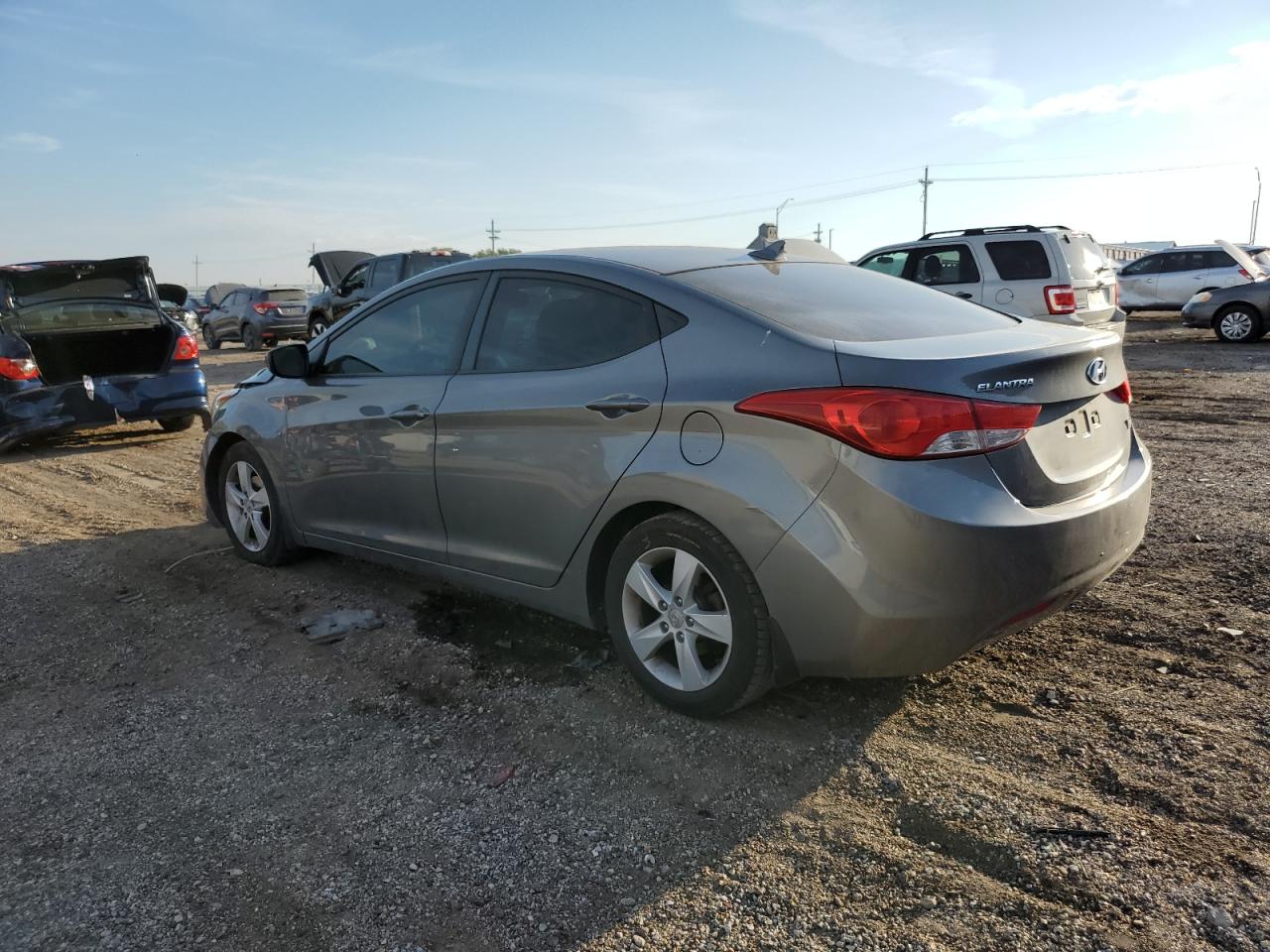 Photo 1 VIN: 5NPDH4AE2DH393990 - HYUNDAI ELANTRA 