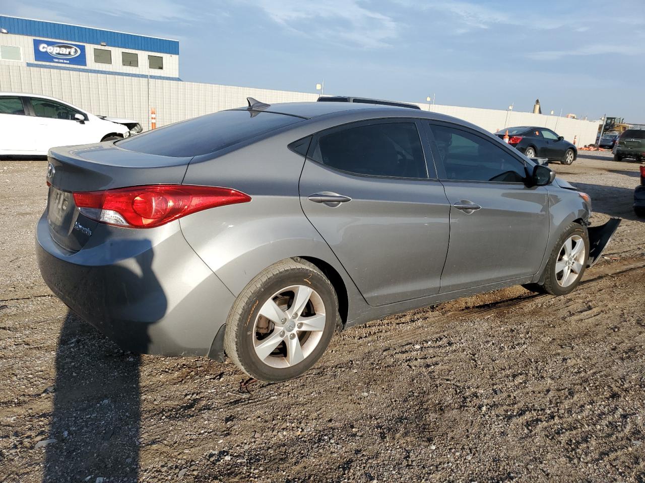 Photo 2 VIN: 5NPDH4AE2DH393990 - HYUNDAI ELANTRA 