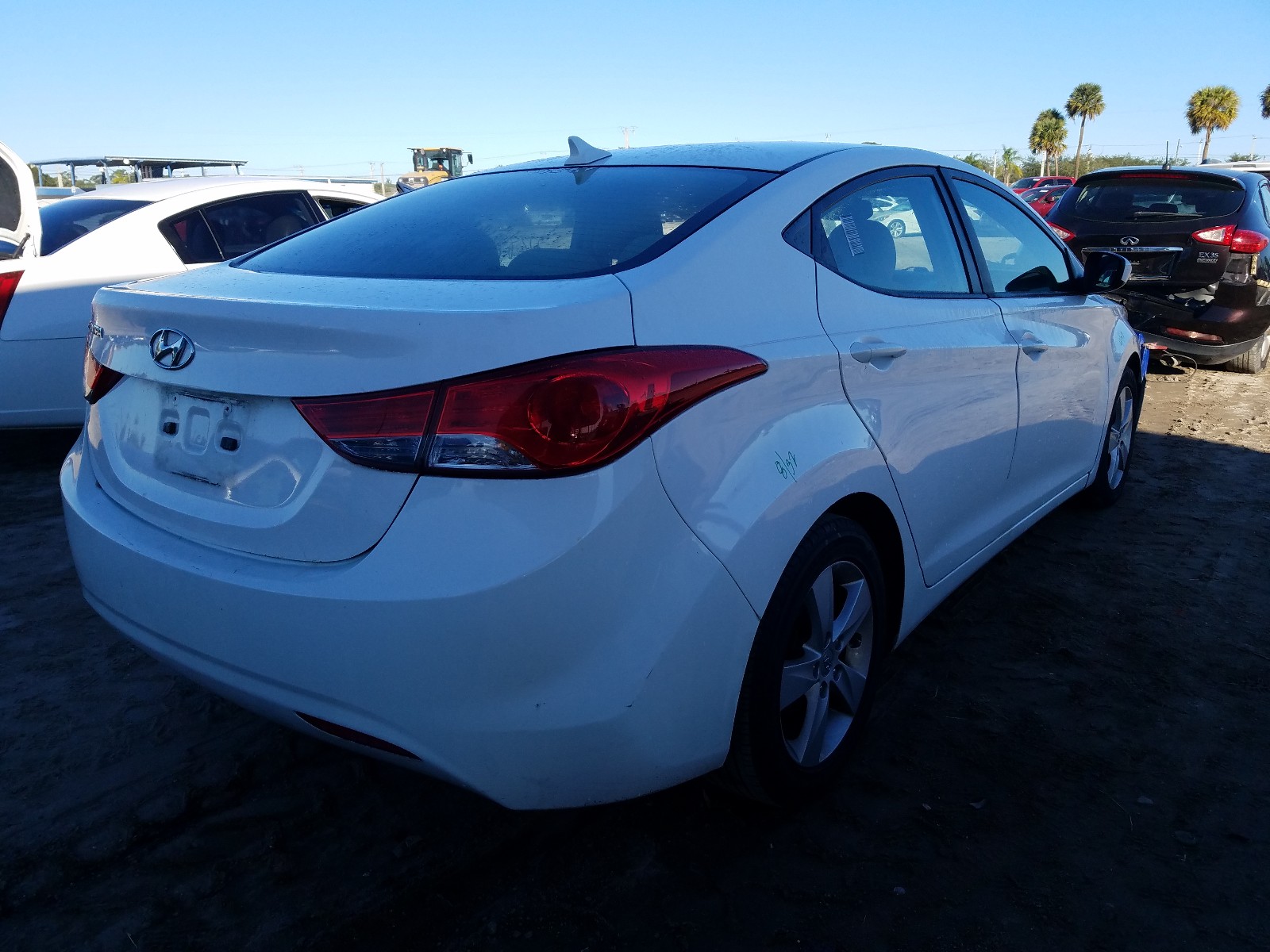 Photo 3 VIN: 5NPDH4AE2DH408455 - HYUNDAI ELANTRA GL 