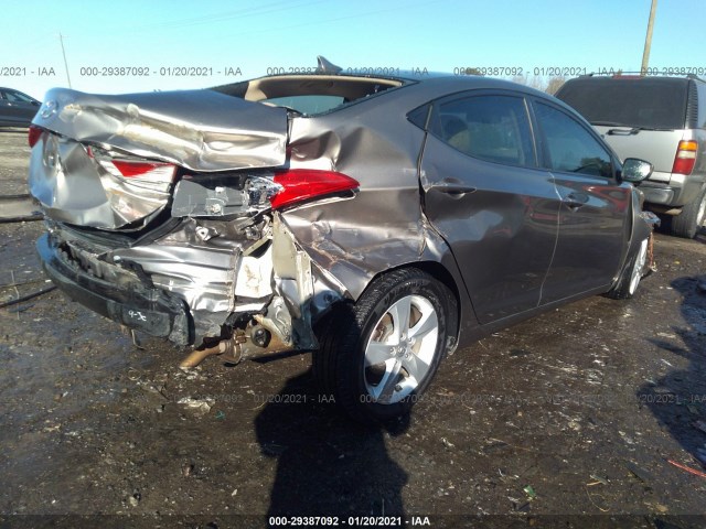 Photo 3 VIN: 5NPDH4AE2DH418516 - HYUNDAI ELANTRA 