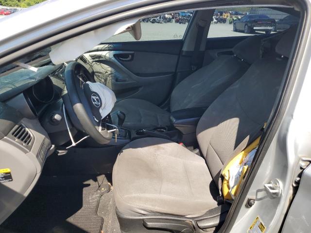 Photo 6 VIN: 5NPDH4AE2DH433940 - HYUNDAI ELANTRA 