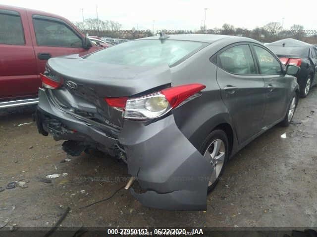 Photo 3 VIN: 5NPDH4AE2DH438765 - HYUNDAI ELANTRA 