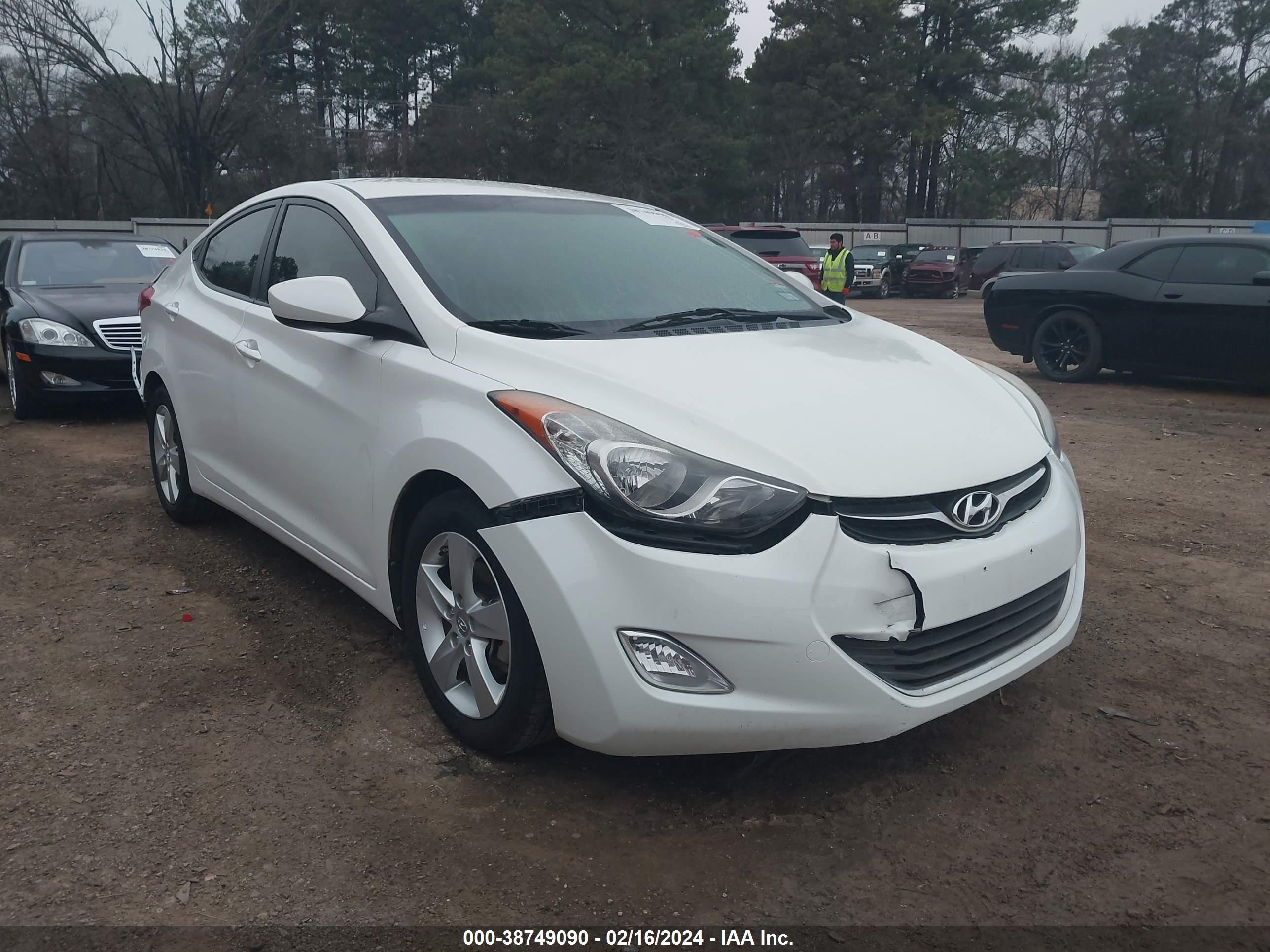 Photo 0 VIN: 5NPDH4AE2DH446039 - HYUNDAI ELANTRA 