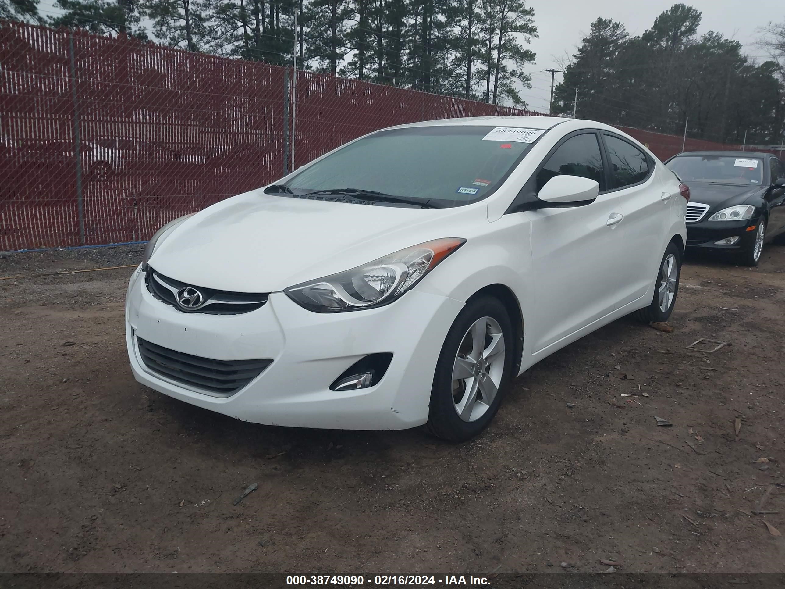 Photo 1 VIN: 5NPDH4AE2DH446039 - HYUNDAI ELANTRA 