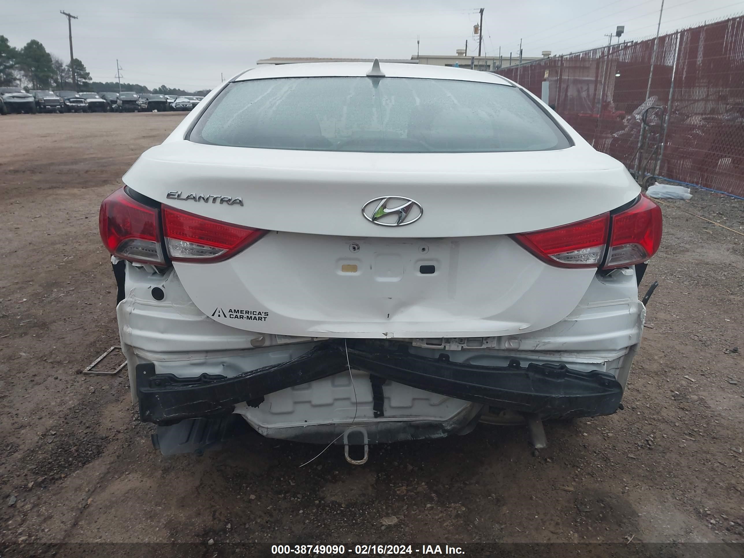 Photo 16 VIN: 5NPDH4AE2DH446039 - HYUNDAI ELANTRA 