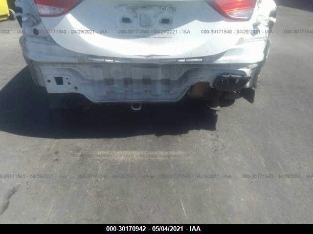 Photo 5 VIN: 5NPDH4AE2DH449362 - HYUNDAI ELANTRA 