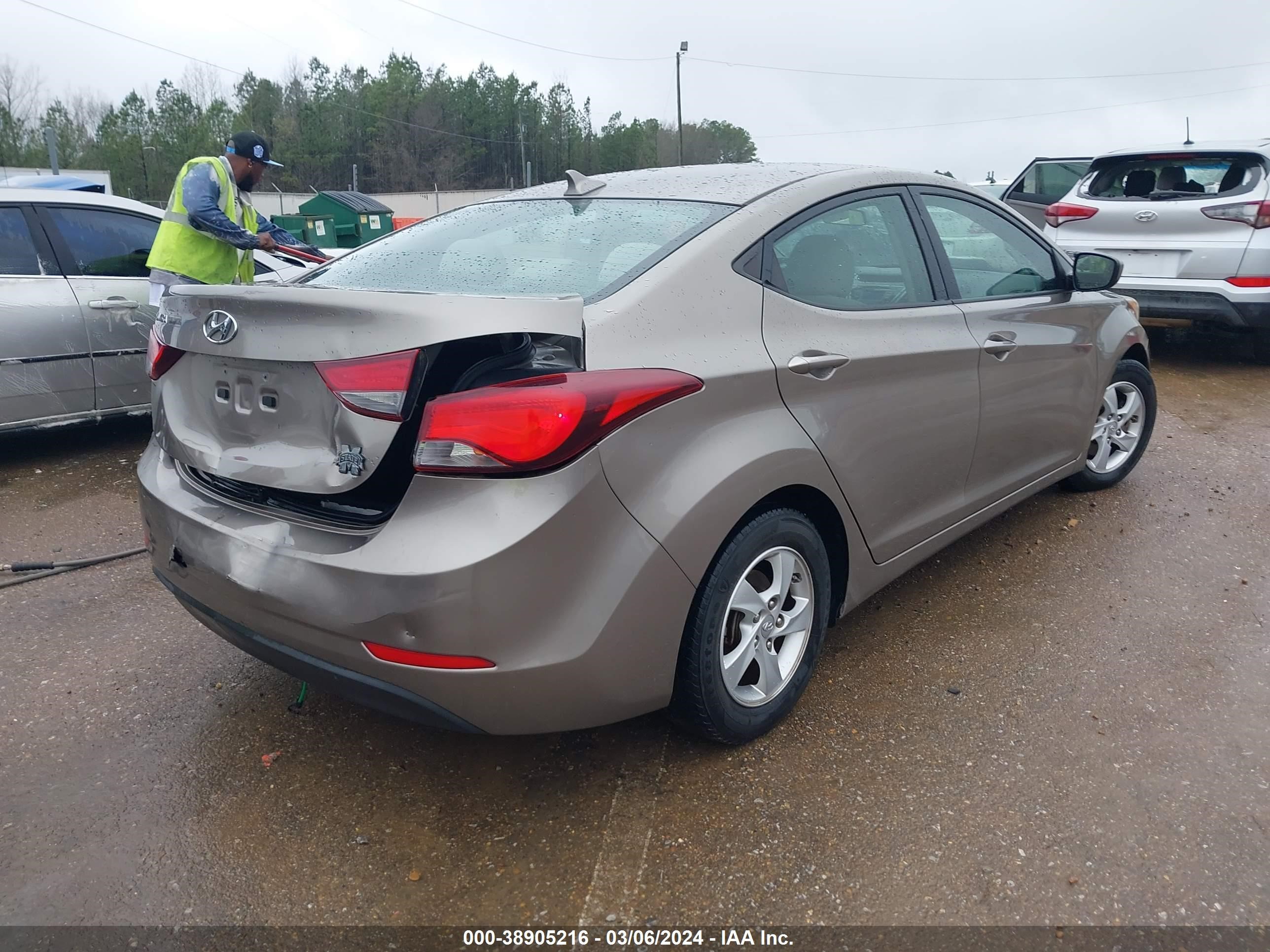 Photo 3 VIN: 5NPDH4AE2EH458936 - HYUNDAI ELANTRA 