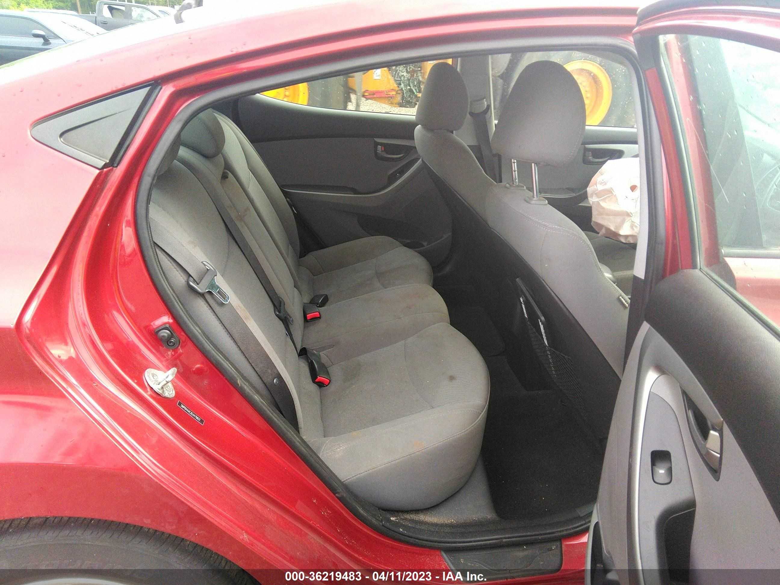 Photo 7 VIN: 5NPDH4AE2EH479821 - HYUNDAI ELANTRA 