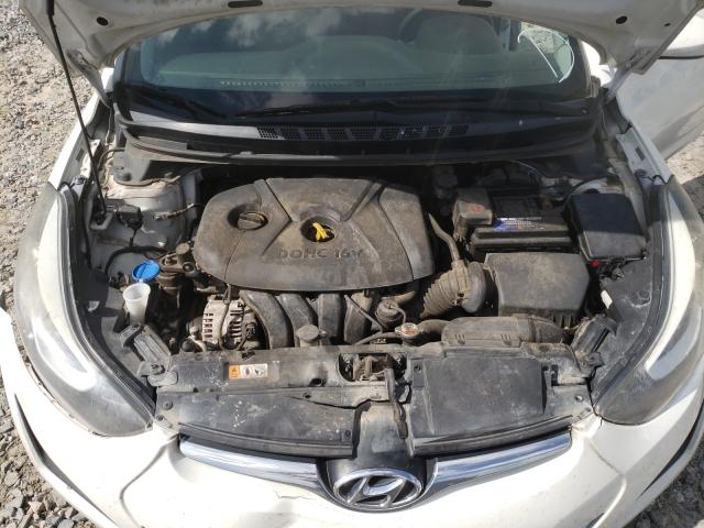 Photo 6 VIN: 5NPDH4AE2EH503227 - HYUNDAI ELANTRA SE 