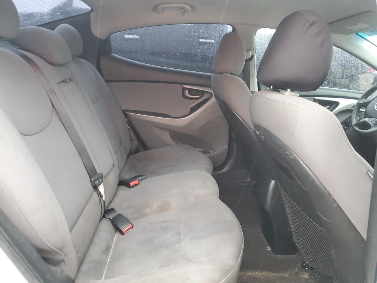 Photo 9 VIN: 5NPDH4AE2EH511621 - HYUNDAI ELANTRA 