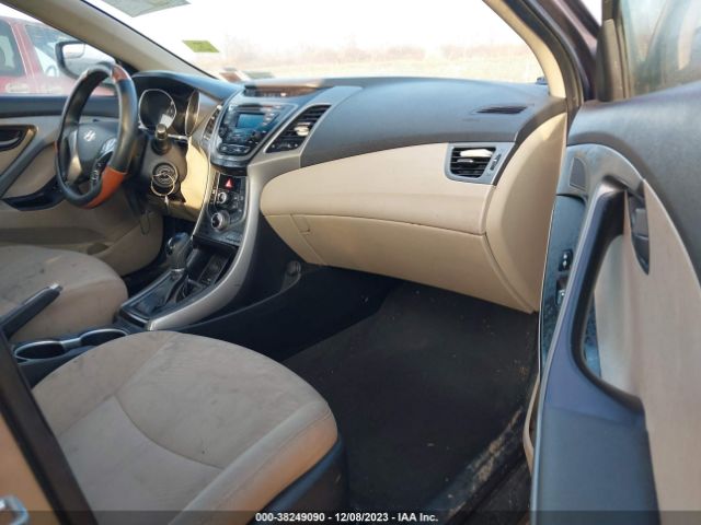 Photo 4 VIN: 5NPDH4AE2EH517337 - HYUNDAI ELANTRA 