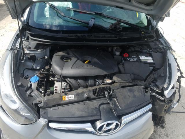 Photo 6 VIN: 5NPDH4AE2FH555717 - HYUNDAI ELANTRA SE 