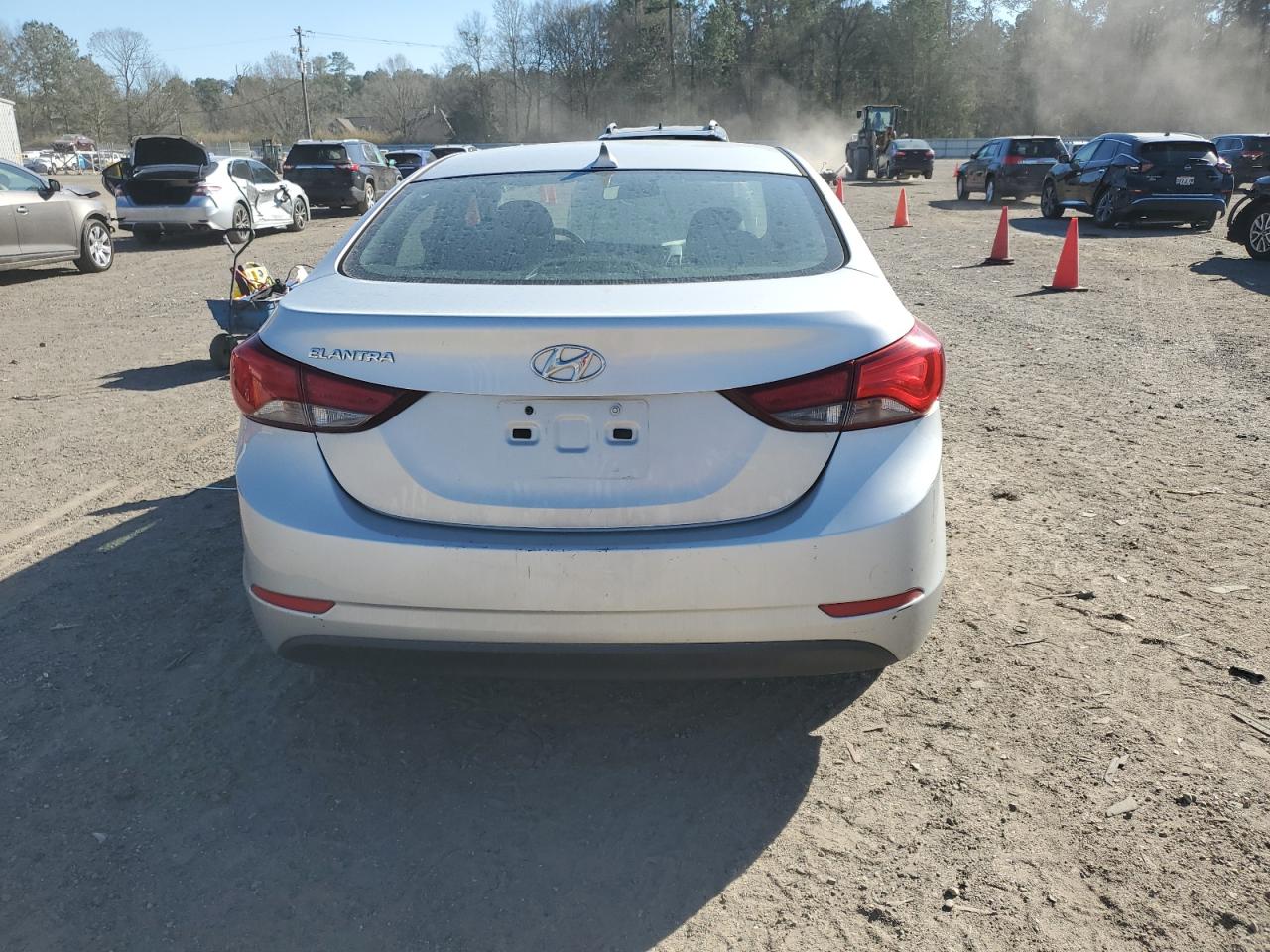 Photo 5 VIN: 5NPDH4AE2FH568113 - HYUNDAI ELANTRA 