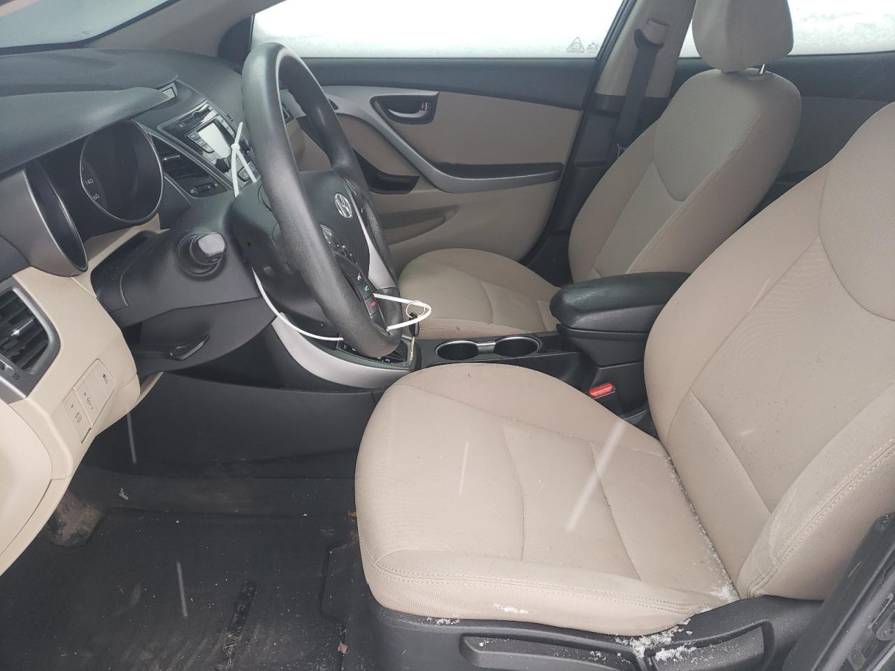 Photo 6 VIN: 5NPDH4AE2FH572324 - HYUNDAI ELANTRA 