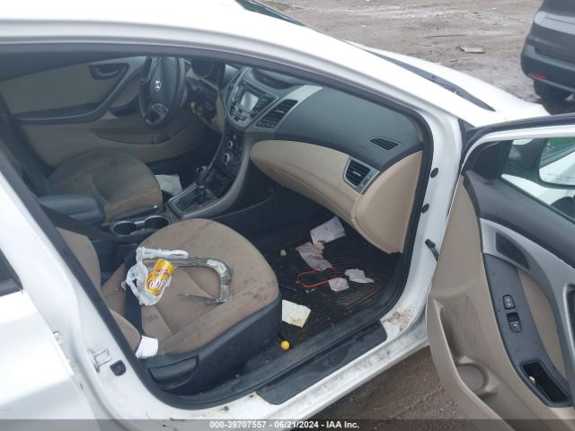 Photo 4 VIN: 5NPDH4AE2FH572615 - HYUNDAI ELANTRA 