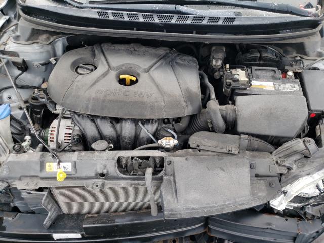 Photo 6 VIN: 5NPDH4AE2FH585784 - HYUNDAI ELANTRA SE 