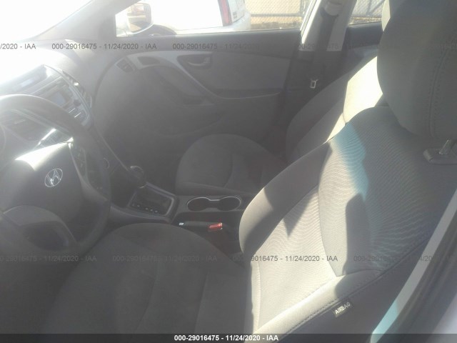 Photo 4 VIN: 5NPDH4AE2FH585865 - HYUNDAI ELANTRA 