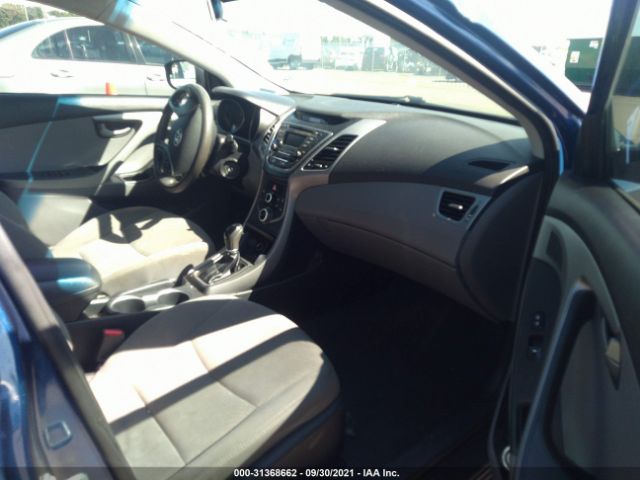 Photo 4 VIN: 5NPDH4AE2FH586191 - HYUNDAI ELANTRA 