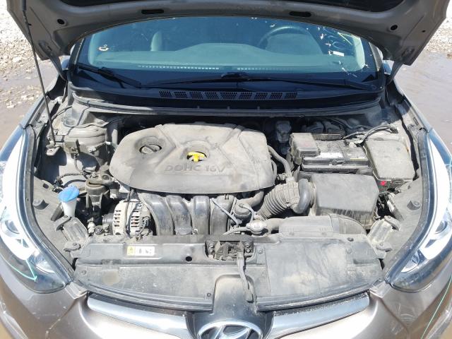 Photo 6 VIN: 5NPDH4AE2FH597885 - HYUNDAI ELANTRA SE 